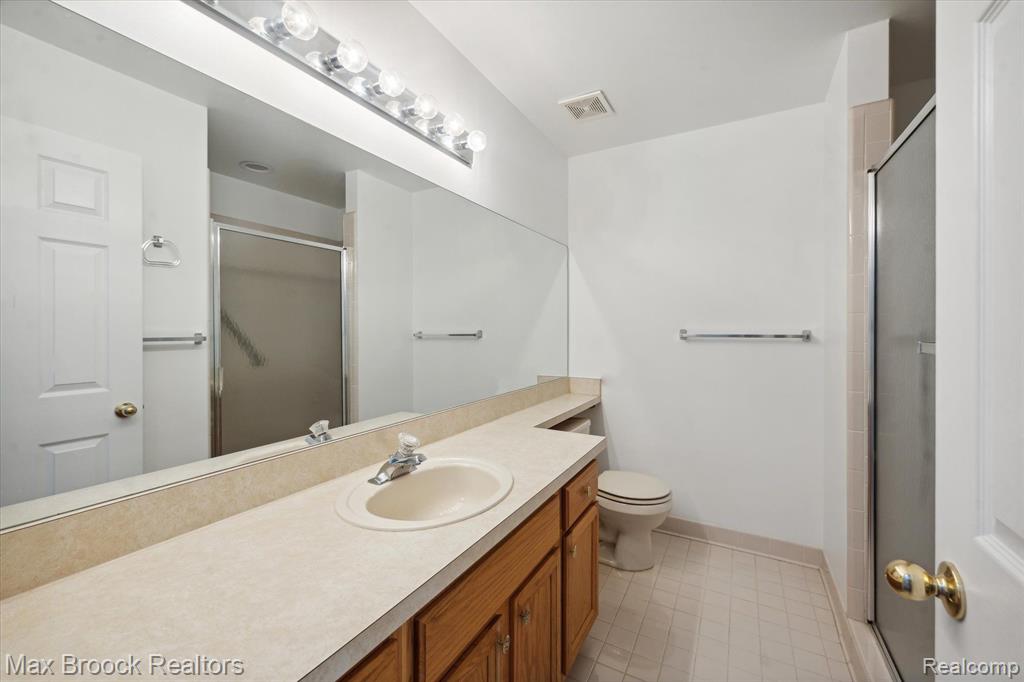 7364 GREEN MEADOW Lane, Canton, MI 48187 — Photo 11