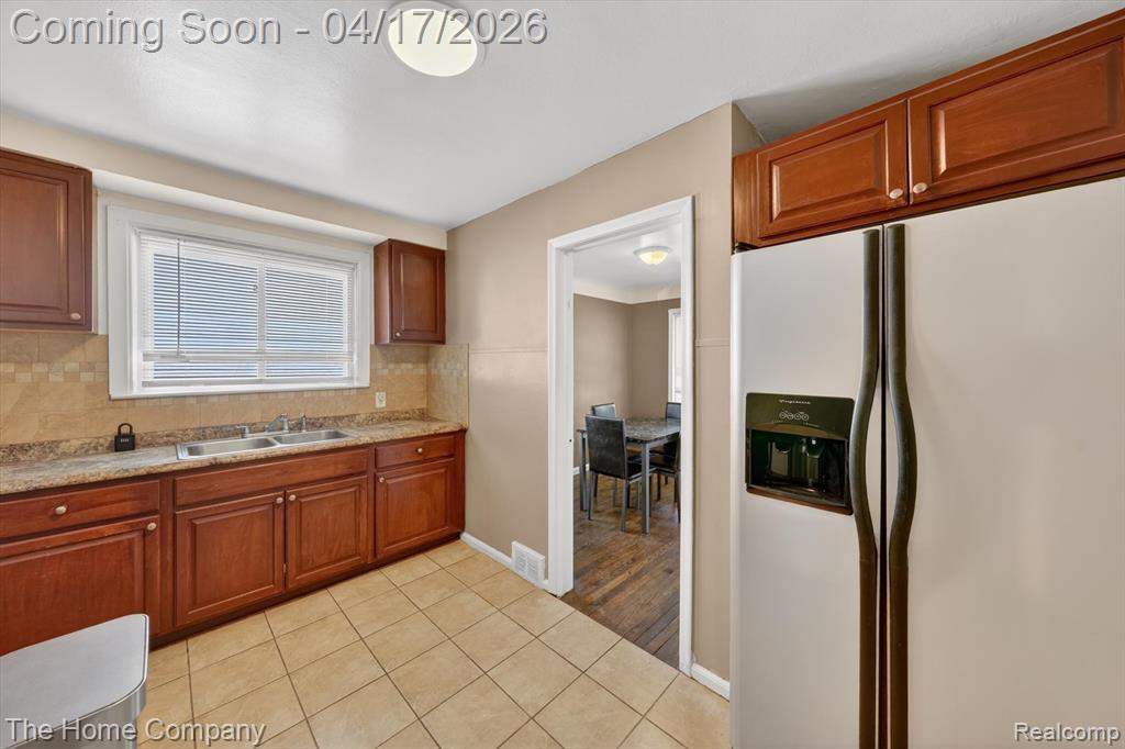 9077 Fielding Street, Detroit, MI 48228 — Photo 12