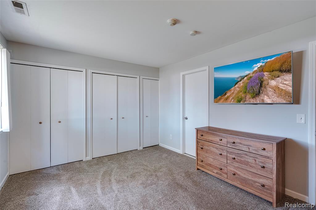 42481 Lilley Pointe Drive, Canton, MI 48187 — Photo 19