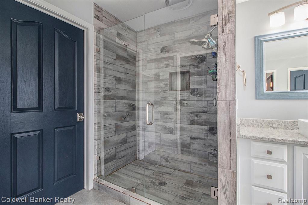 17301 OAK HILL Drive, Northville, MI 48168 — Photo 41