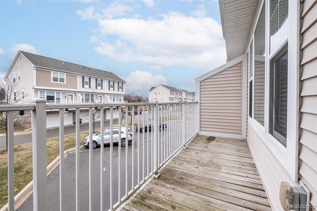 4580 Bradley Circle, 24, Troy, MI 48085 — Photo 11
