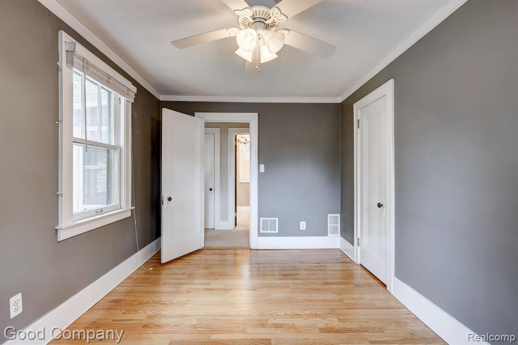 714 W HAZELHURST Street, Ferndale, MI 48220 — Photo 22