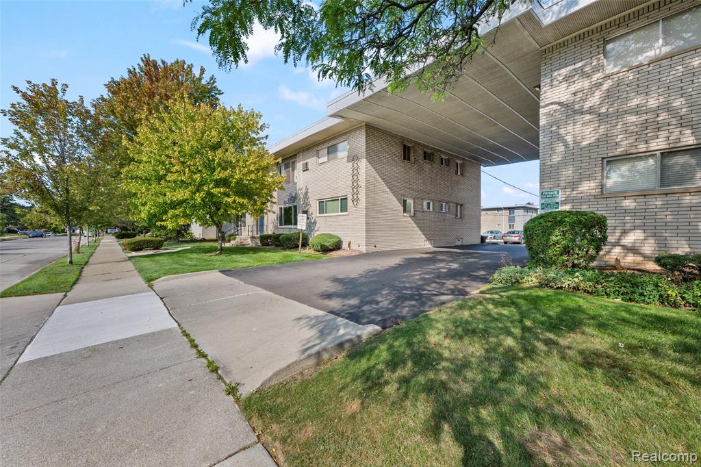 4830 BRIARWOOD Avenue, D2, Royal Oak, MI 48073 — Photo 18