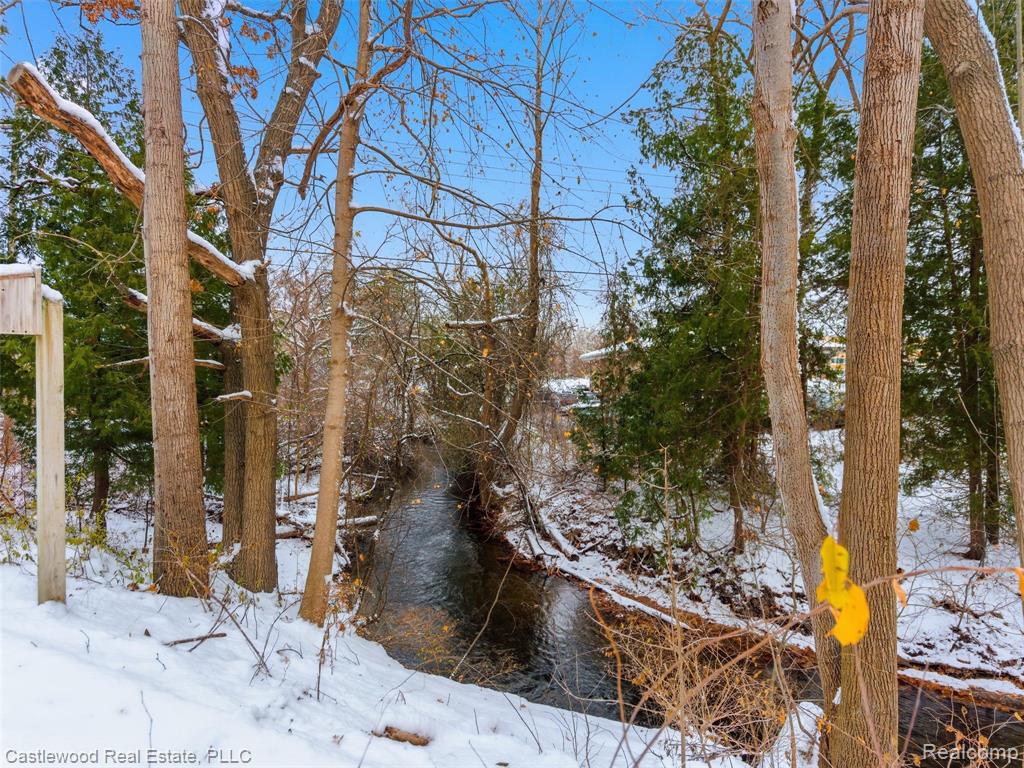 5868 Shore Court, Clarkston, MI — Photo 5
