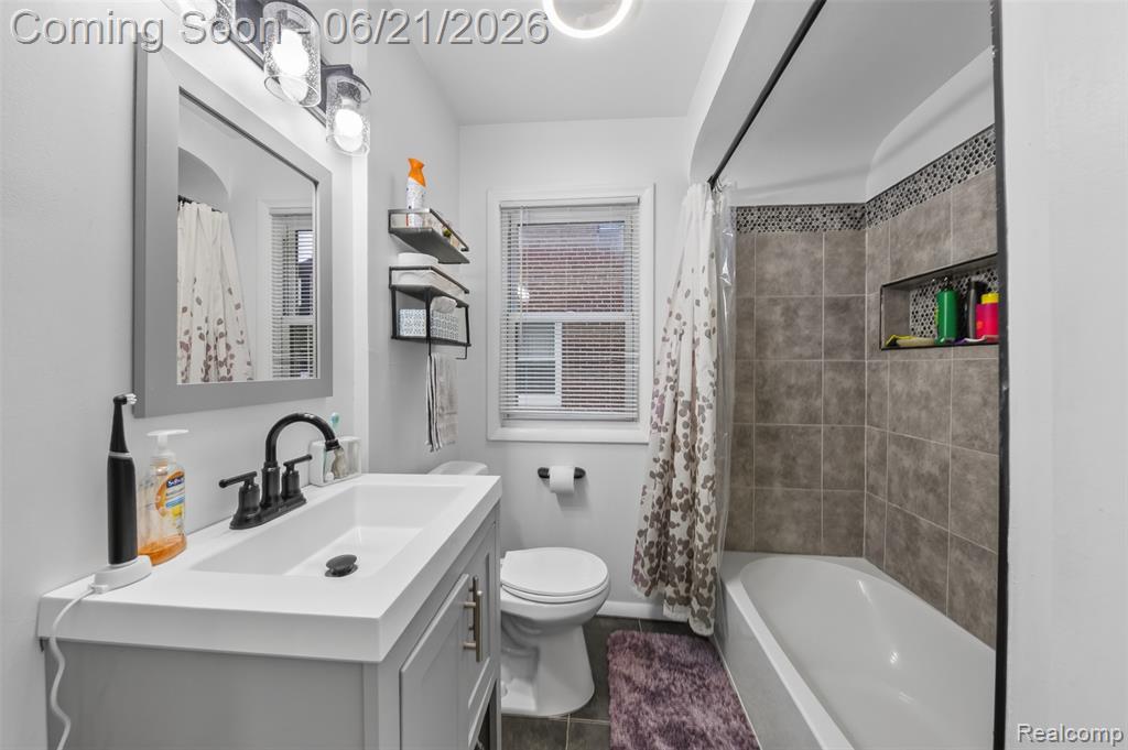 24660 Ridgedale Street, Oak Park, MI 48237 — Photo 17