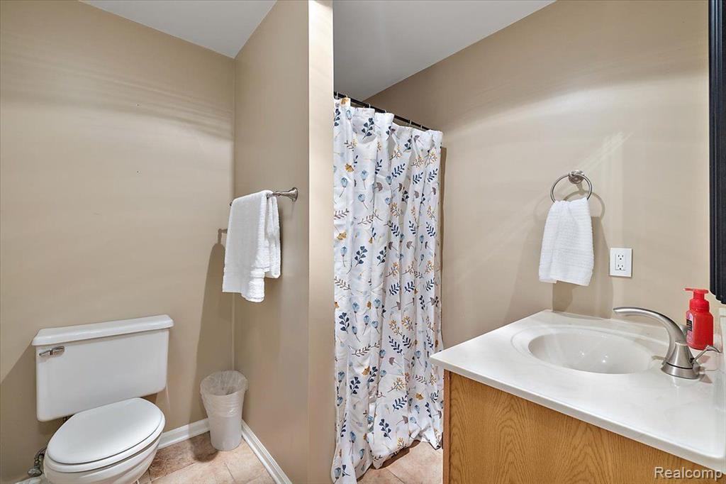 4250 SAINT ANDREWS Street, Howell, MI 48843 — Photo 67
