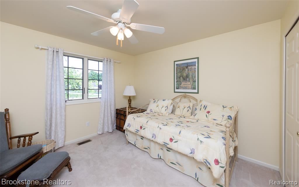 6871 Berry Pointe Drive, Clarkston, MI 48348 — Photo 33