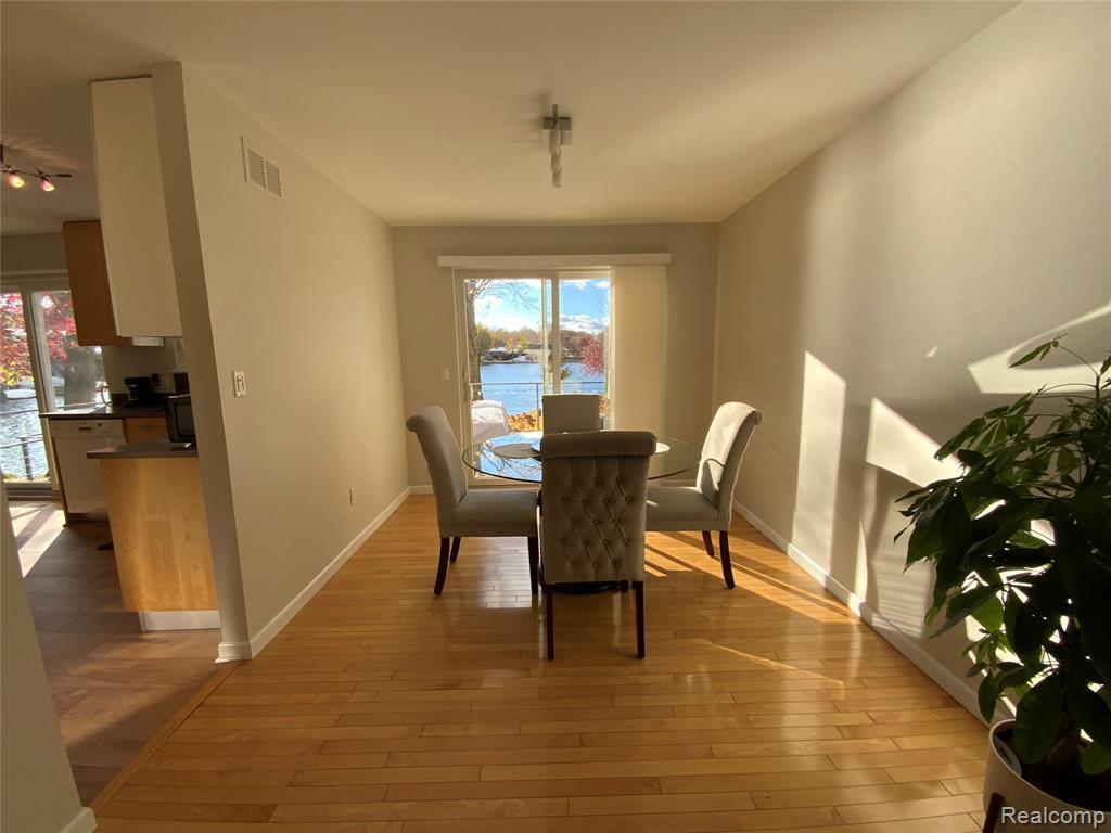6749 Little Creek Drive, Troy, MI 48085 — Photo 13