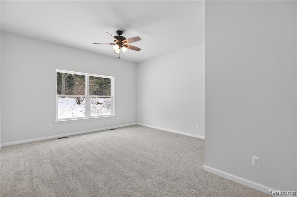 7460 Village Court, Davisburg, MI 48350 — Photo 29