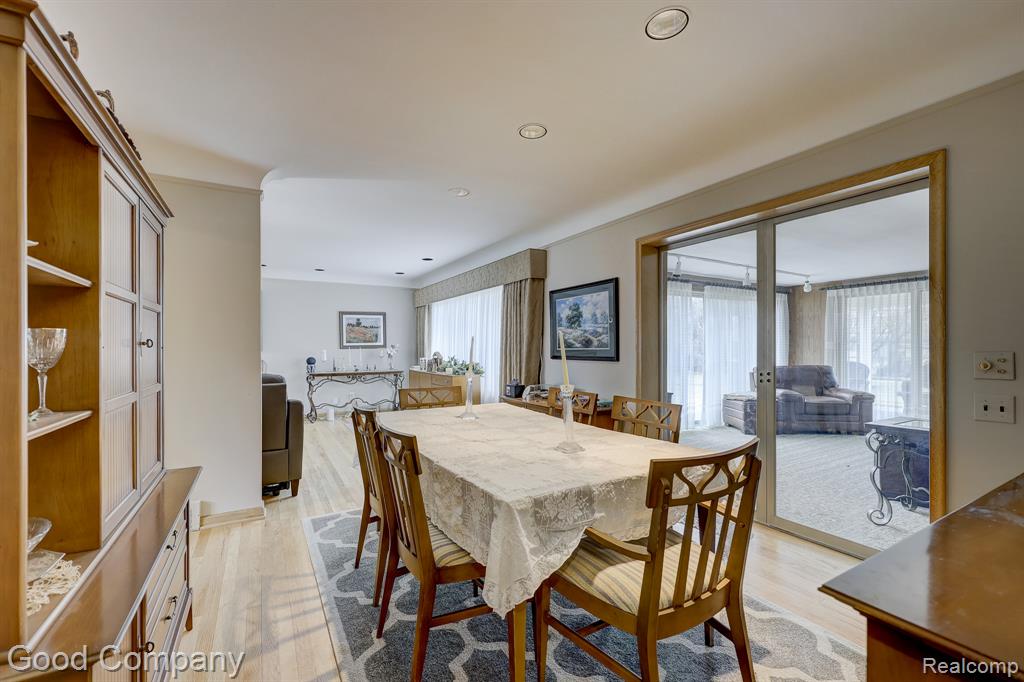 1557 Lochmoor Boulevard, Grosse Pointe Woods, MI 48236 — Photo 12