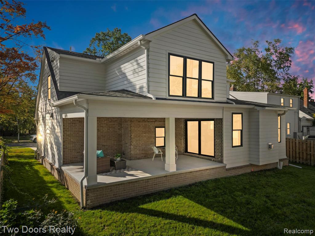 820 OAKRIDGE Avenue, Royal Oak, MI 48067 — Photo 4