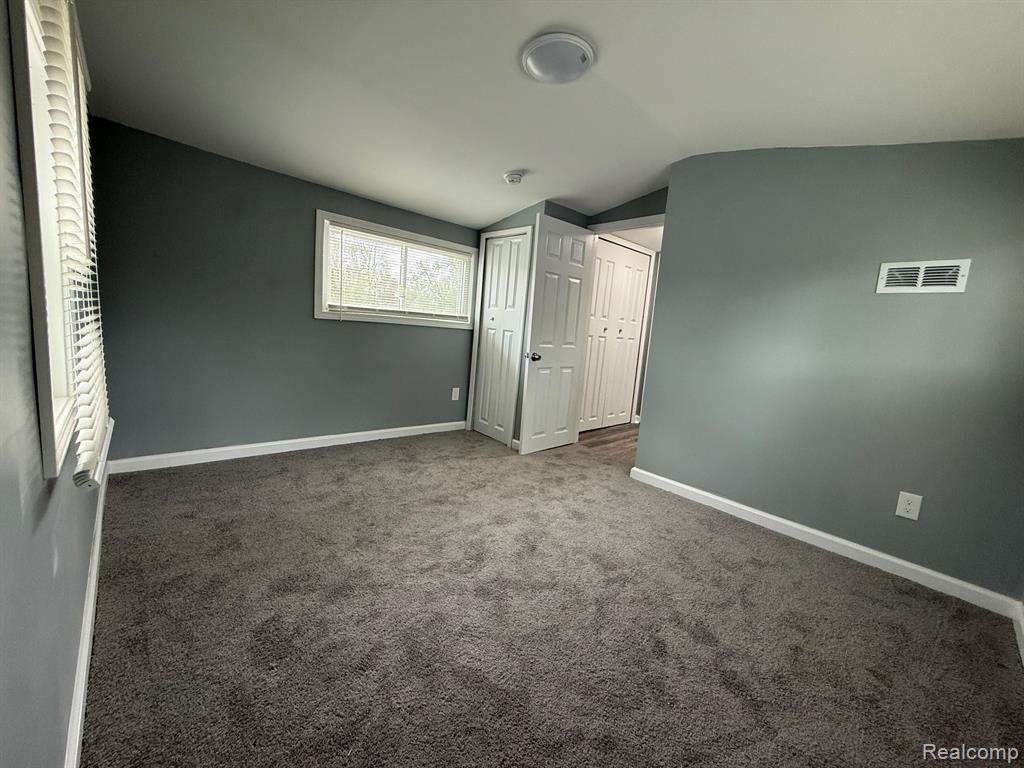 3336 Leta Avenue, Burton, MI 48529 — Photo 23