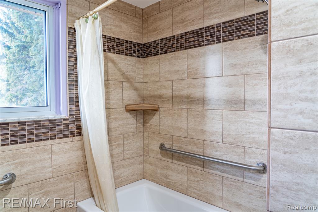 65301 Omo Road, Lenox, MI 48050 — Photo 36