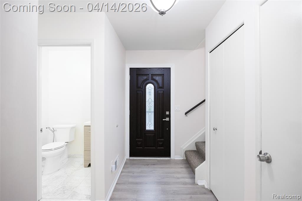 933 Kirts Boulevard, Troy, MI 48084 — Photo 3