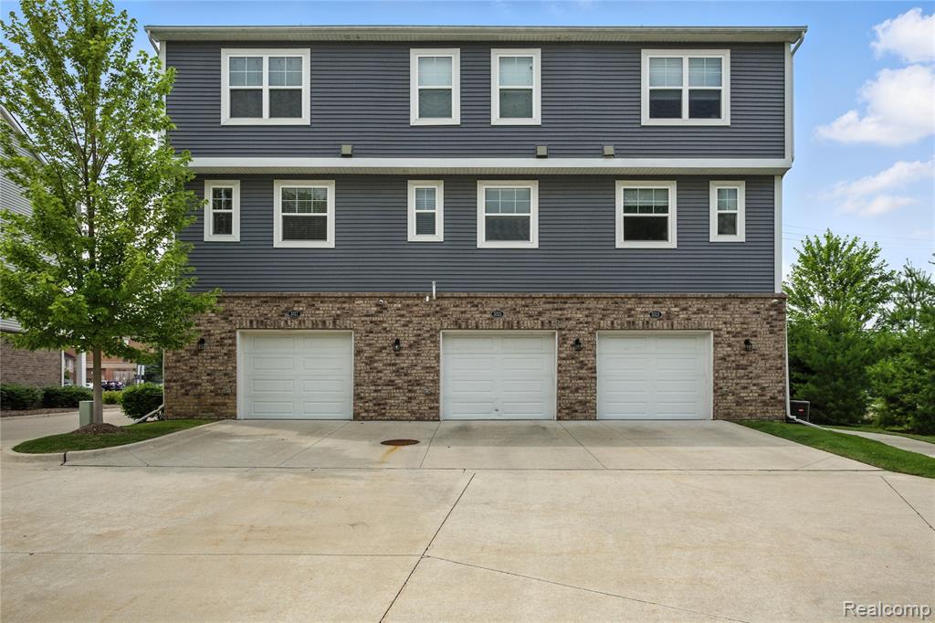 3317 Parkways Boulevard, Auburn Hills, MI 48326 — Photo 31