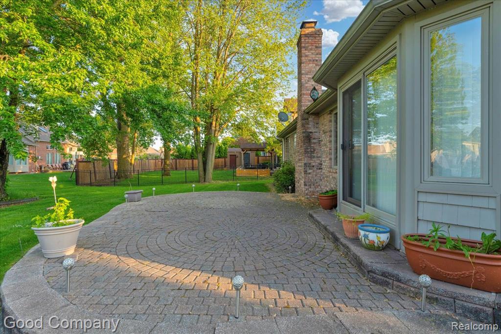 51414 Pinewood Drive, Macomb, MI 48042 — Photo 42