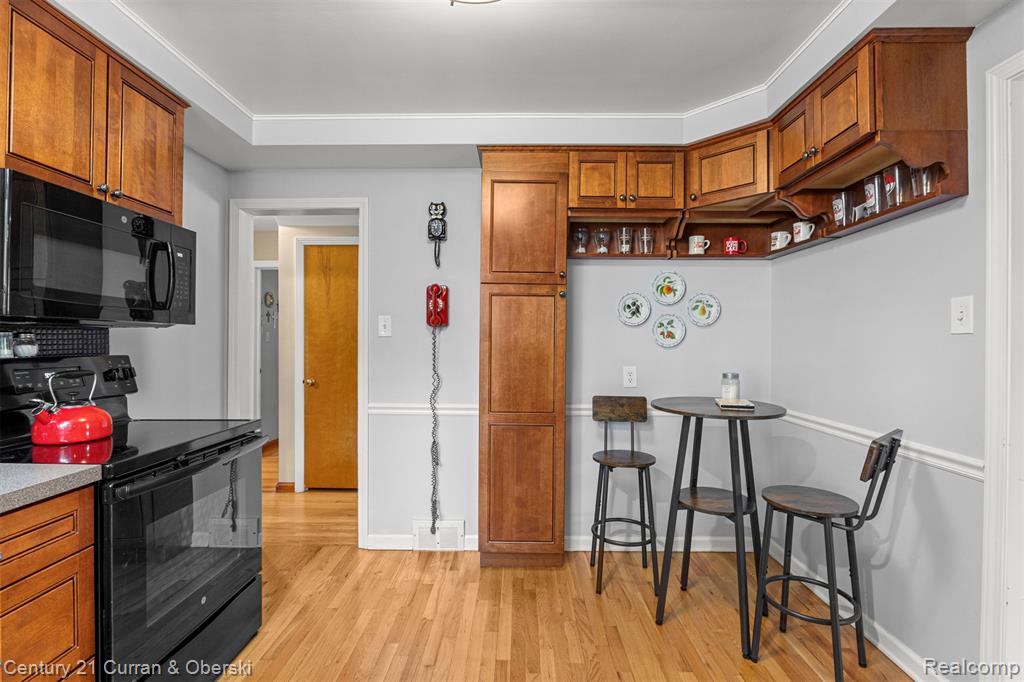 830 S Lafayette St Street, Dearborn, MI 48124 — Photo 12