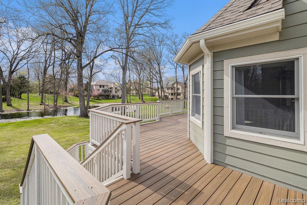 9080 MOONLIGHT BAY, Pinckney, MI 48169 — Photo 37