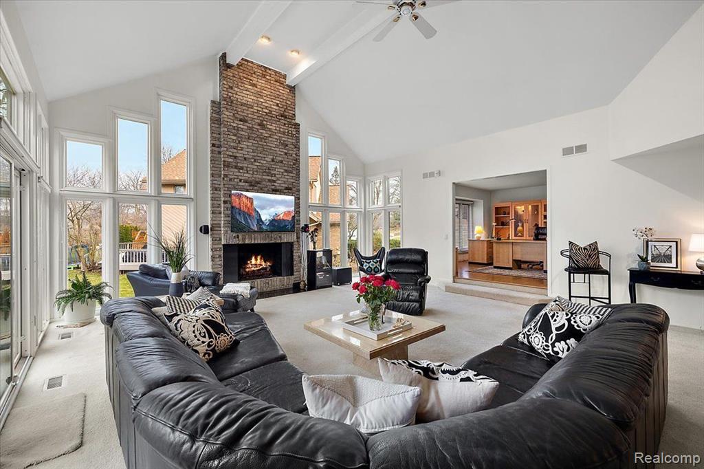 5385 POND BLUFF Drive, West Bloomfield, MI 48323 — Photo 10
