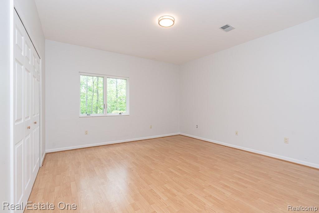 2670 Spring Grove Drive, Brighton, MI 48114 — Photo 36