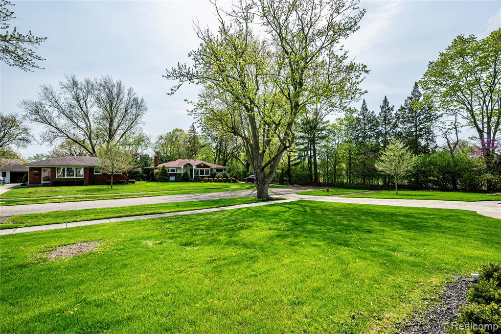 16956 Lauderdale Avenue, Beverly Hills, MI 48025 — Photo 39
