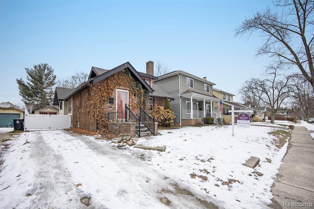 402 WAVERLEY Avenue, Royal Oak, MI 48067 — Photo 6