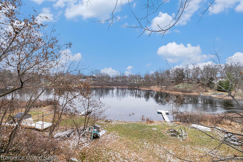 12237 Dalhart Drive, Fenton, MI 48430 — Photo 33