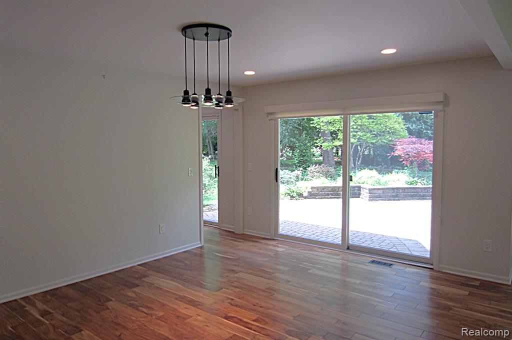 31115 Stafford St, Beverly Hills, MI 48025 — Photo 9