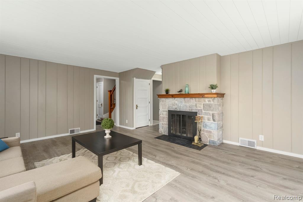 5721 Corunna Avenue, Clarkston, MI — Photo 21