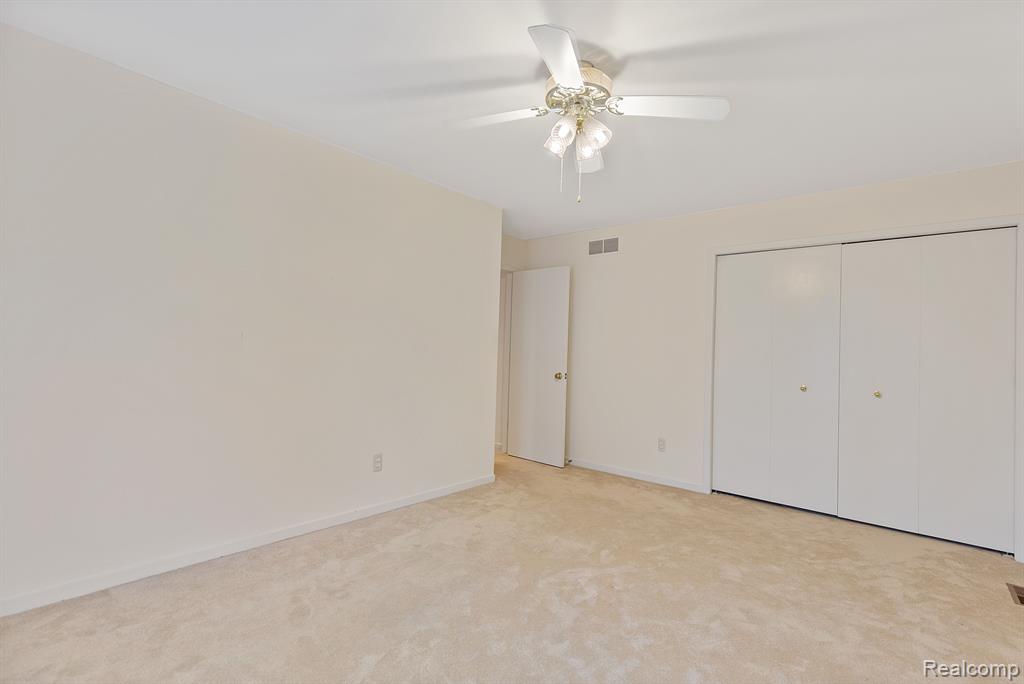 6786 TORYBROOKE Circle, West Bloomfield, MI 48323 — Photo 34