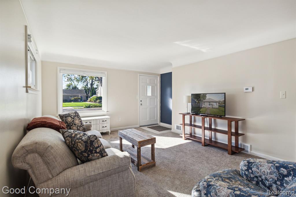 95 CHOPIN Street, Troy, MI 48083 — Photo 9