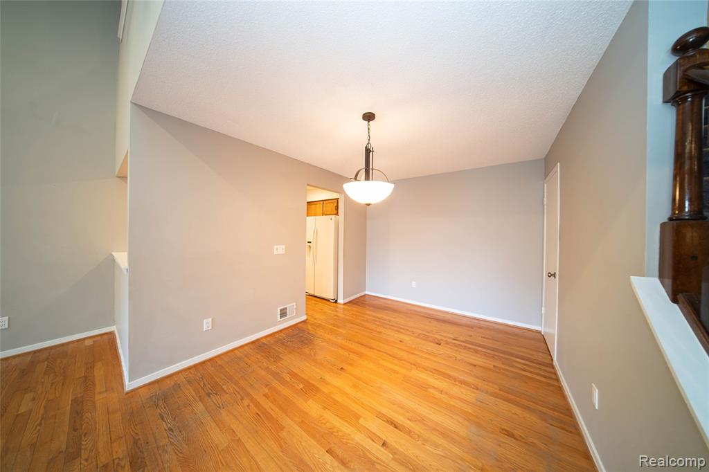7080 Elmhurst, West Bloomfield, MI — Photo 7