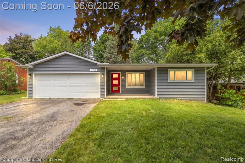 2255 Bedford Road, Bloomfield Hills, MI 48302 — front exterior