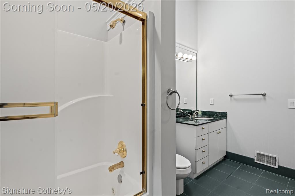 727 McDougal Drive, Waterford, MI 48327 — Photo 28