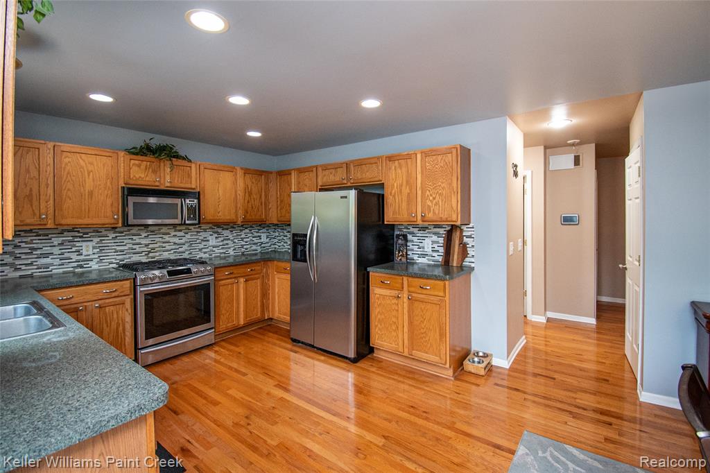 51610 Promenade Lane, New Baltimore, MI 48047 — Photo 16
