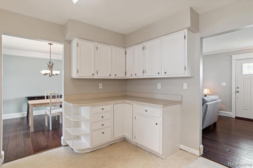 550 ROSELANE Drive, Howell, MI 48843 — Photo 16