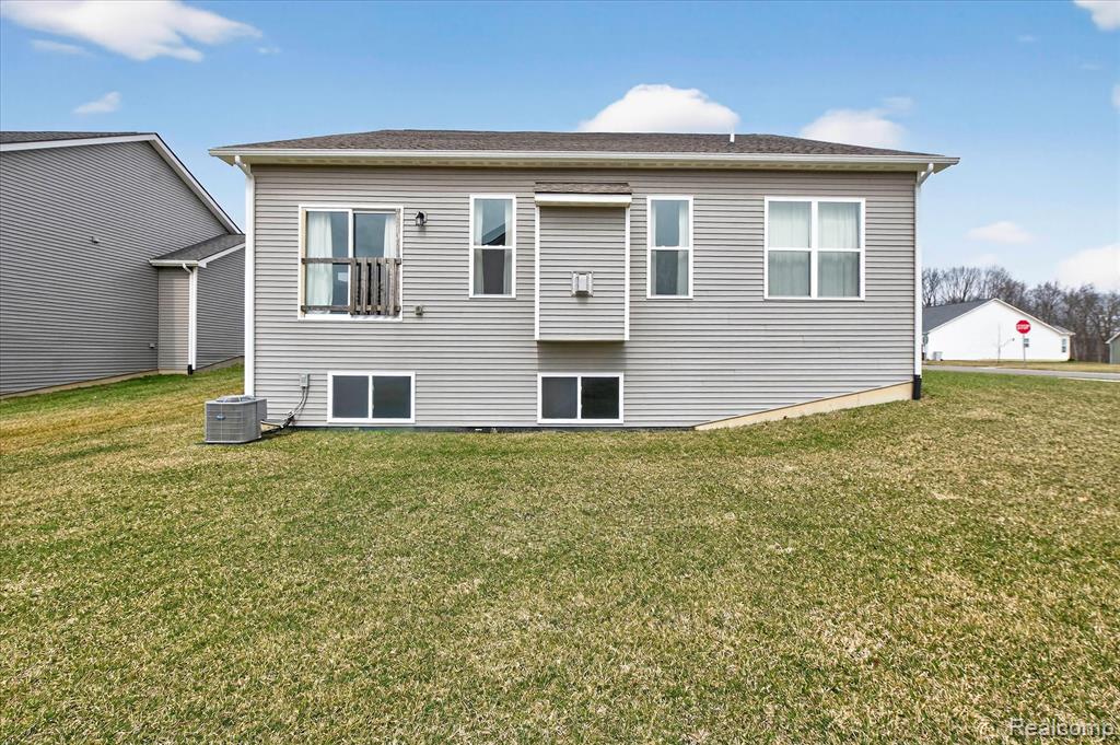 8060 Carston Lane, Brighton, MI 48116 — Photo 28
