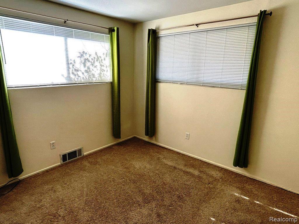 6660 W DARTMOOR Road, West Bloomfield, MI — Photo 17