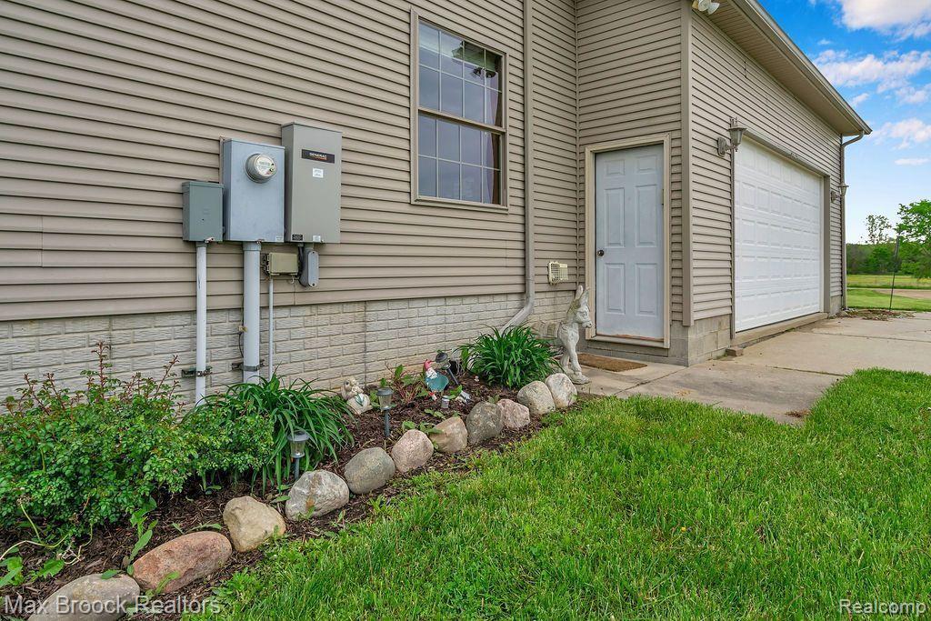 8661 TURNER Road, Imlay City, MI 48444 — Photo 4