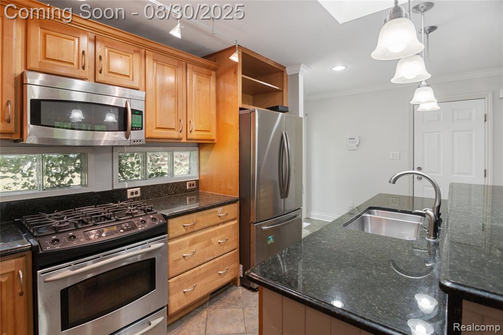 6600 Westphalia, West Bloomfield, MI 48324 — Photo 4