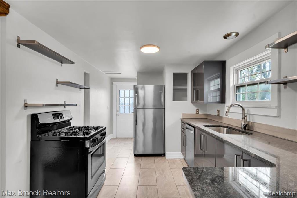 417 W Lincoln Avenue, Royal Oak, MI 48067 — Photo 34