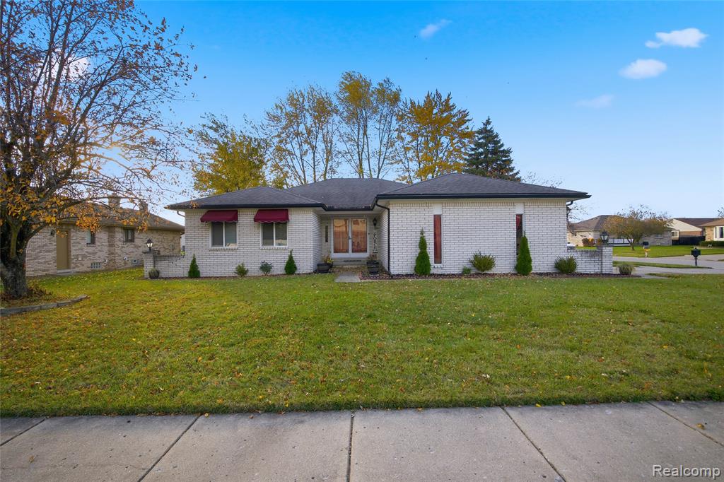 40645 Heatherlea Court, Clinton Twp, MI 48038 — Photo 44