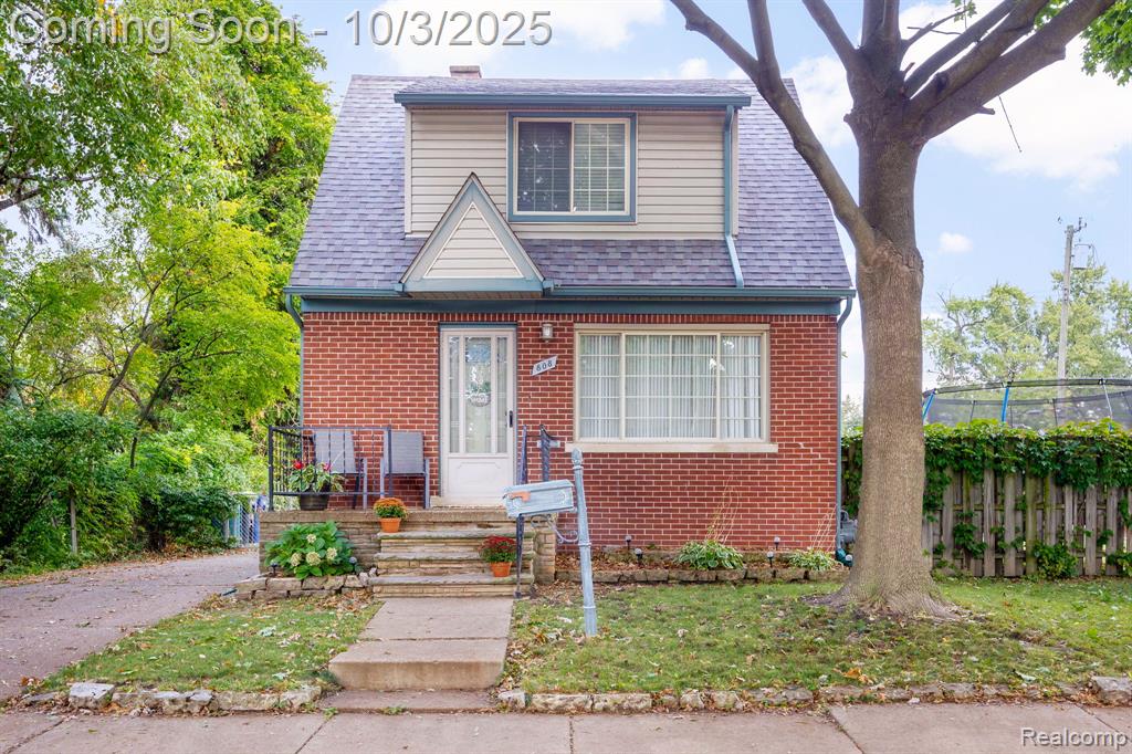 808 Kings Highway, Lincoln Park, MI 48146 — front exterior