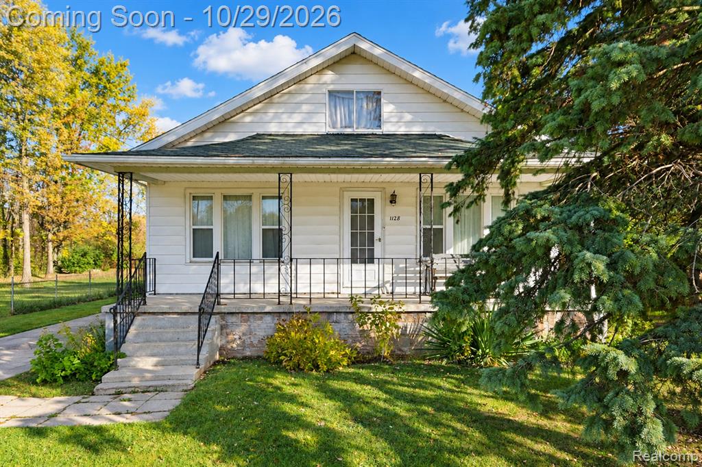 1128 W Stanley Road, Mount Morris, MI 48458