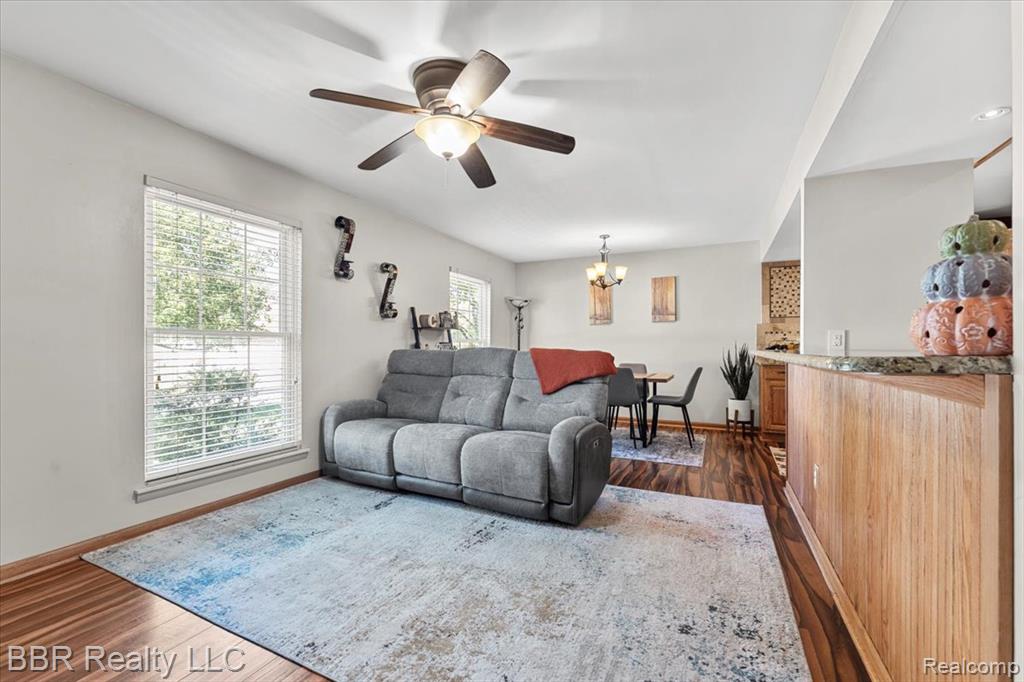 28305 Greenbriar Way, Brownstown, MI 48183 — Photo 5
