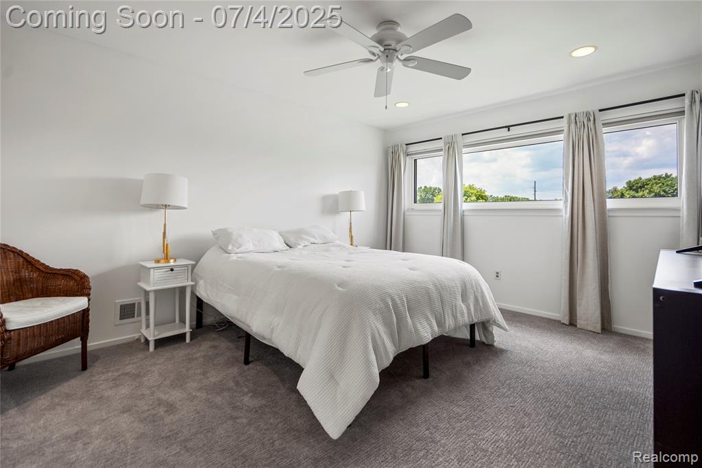 938 Brookwood Lane E, Rochester, MI 48309 — Photo 32
