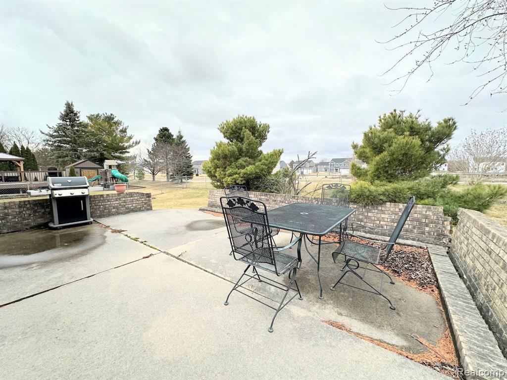 54795 BRADSHAW Drive, New Baltimore, MI 48047 — Photo 57