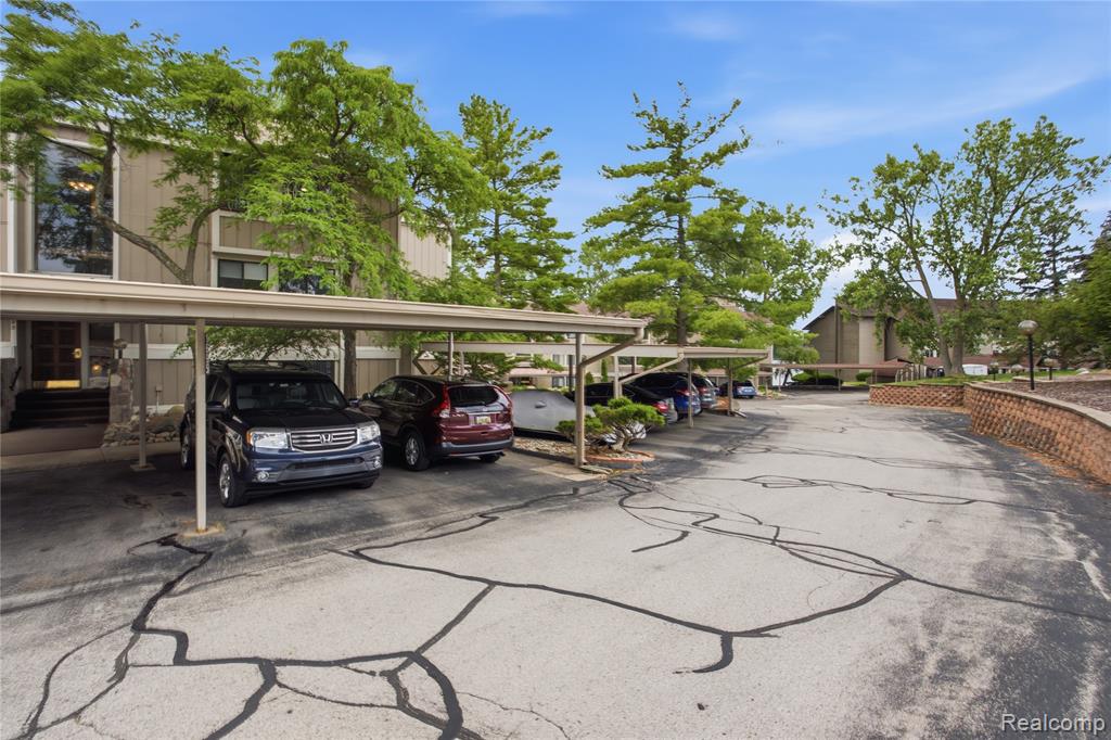 1695 Cliffs Landing, 302, Ypsilanti, MI 48198 — Photo 39