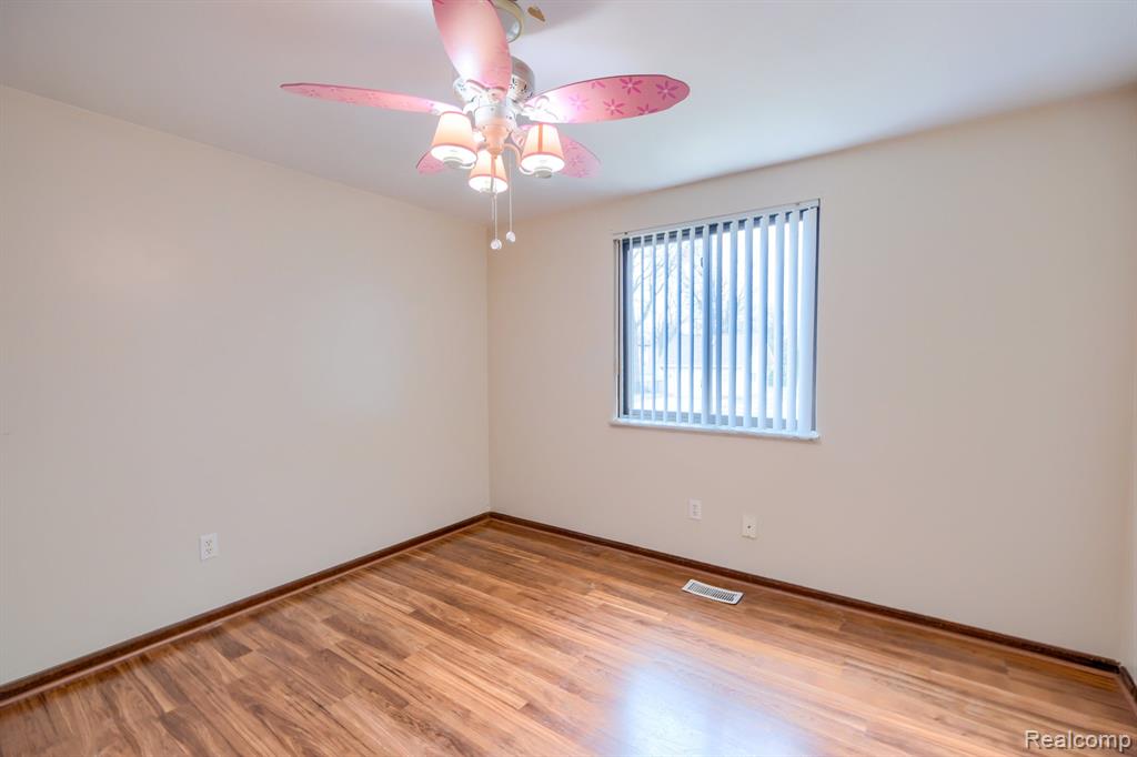 496 Central Street, Marysville, MI 48040 — Photo 23