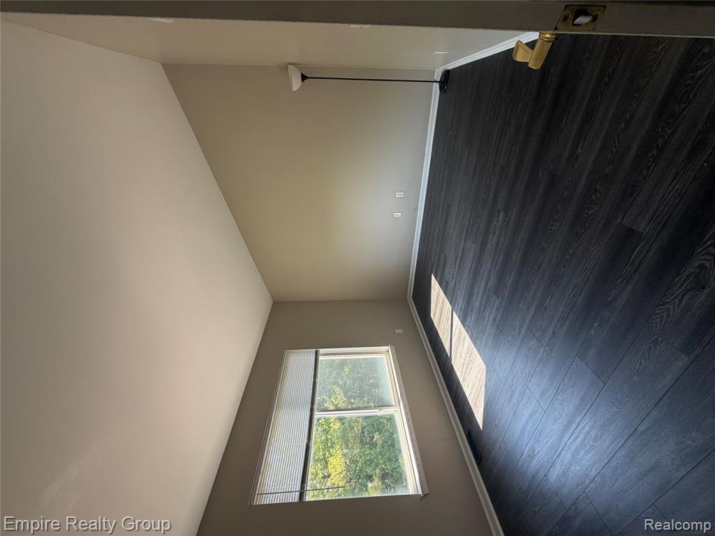590 Thornhill Court, Belleville, MI 48111 — Photo 10